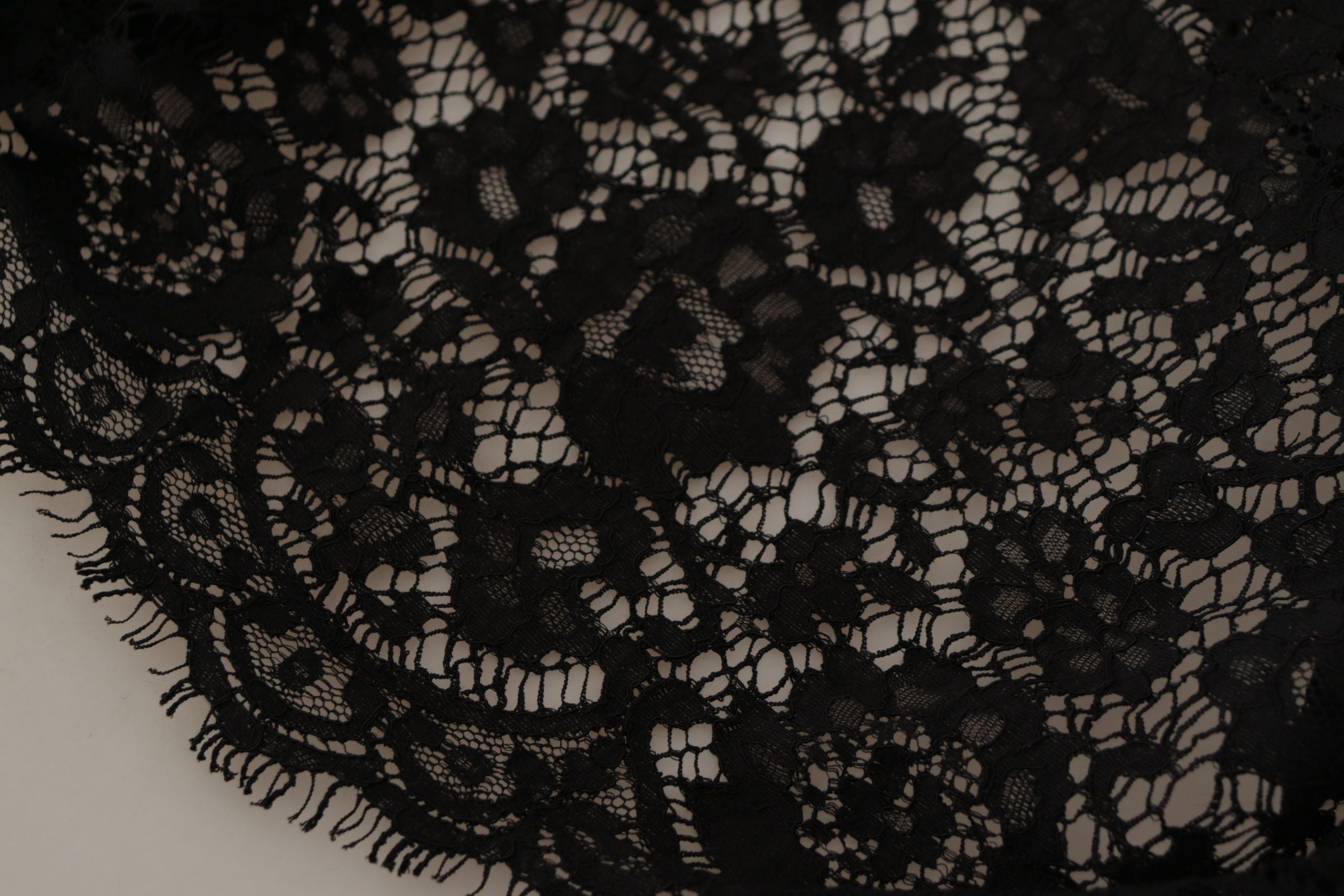 Blusa Sicily de encaje floral negra de Dolce &amp; Gabbana