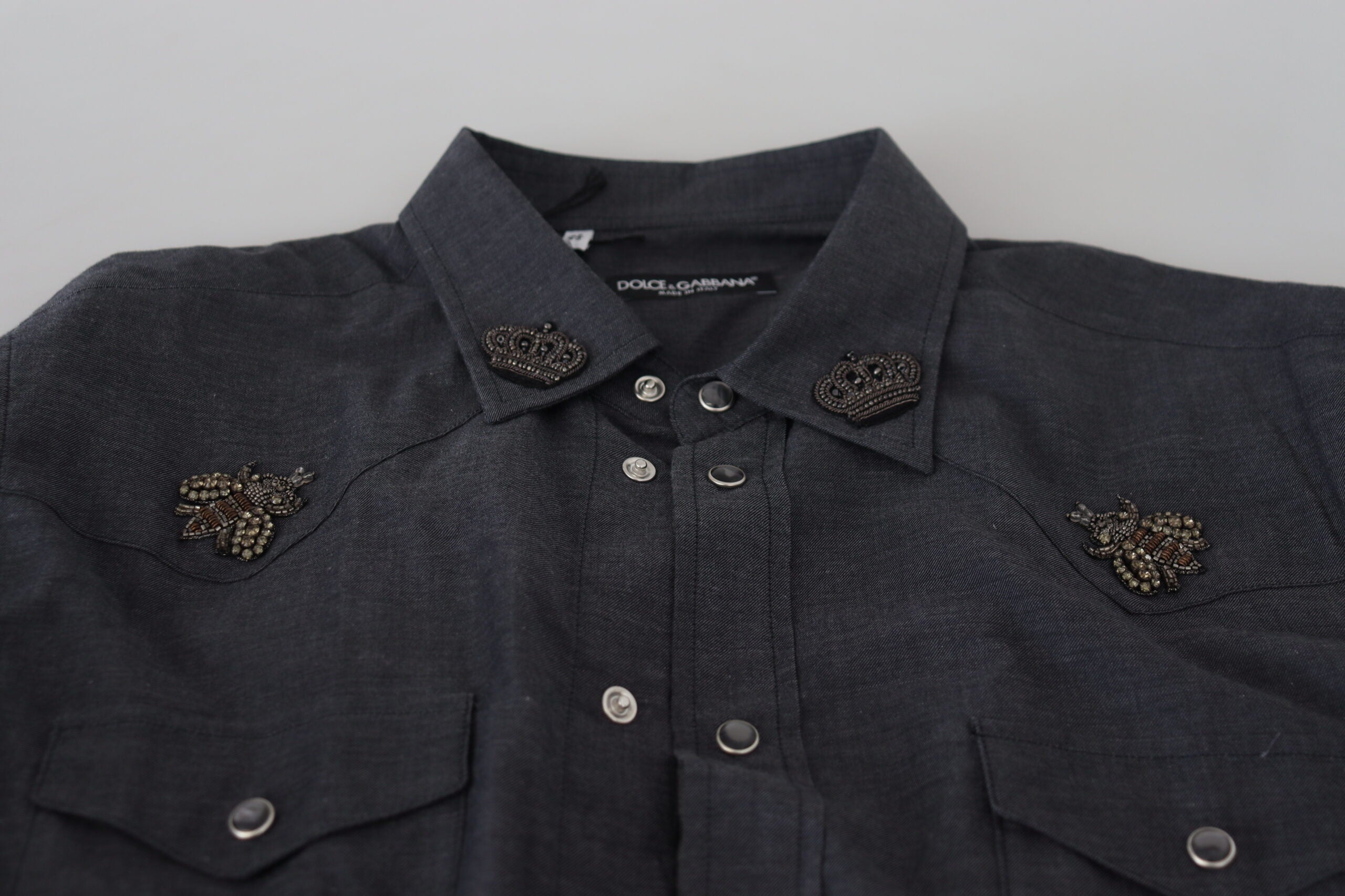 Camisa vaquera de algodón azul con abeja de cristal de Dolce &amp; Gabbana