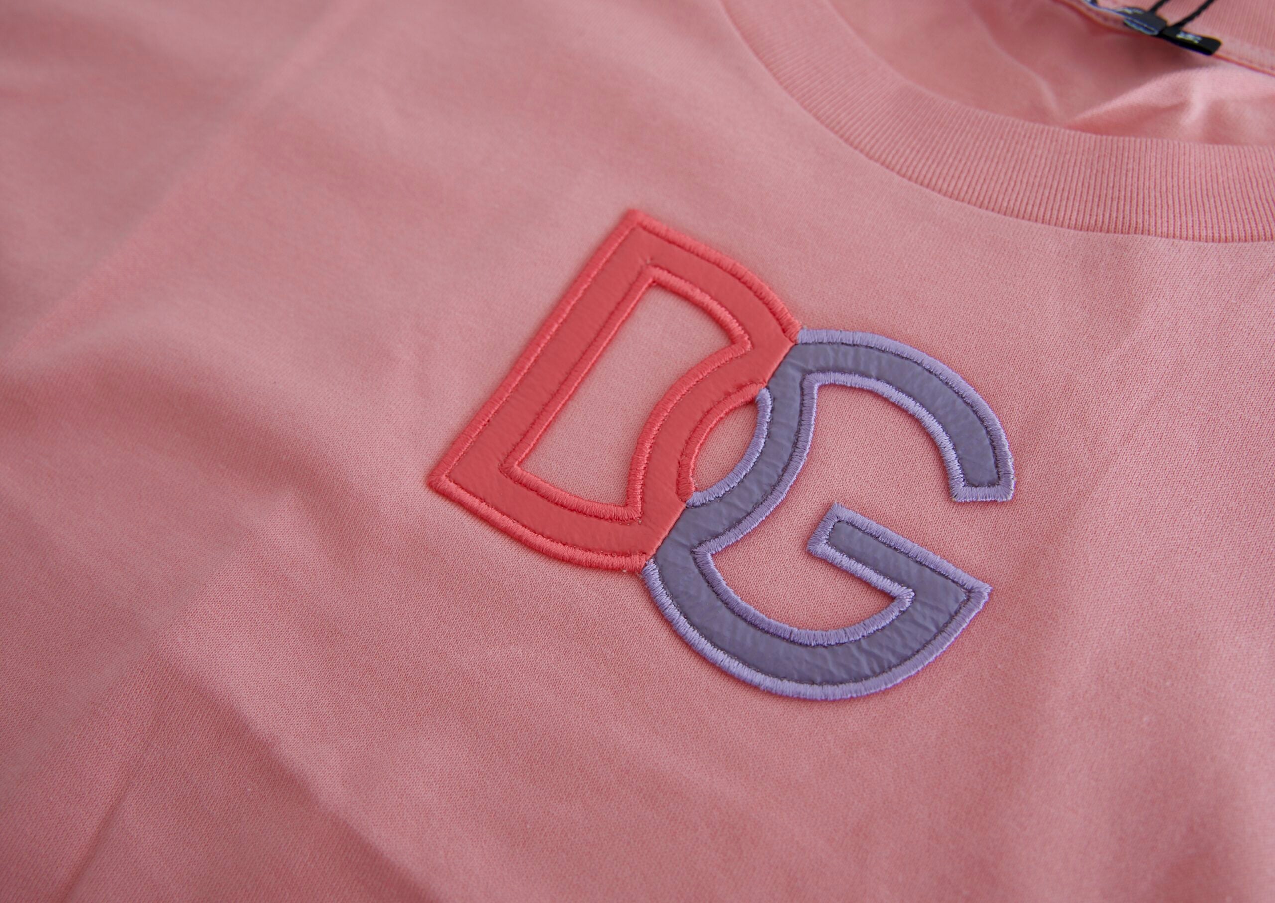 Camiseta sin mangas de algodón rosa con cuello redondo y logotipo DG de Dolce &amp; Gabbana