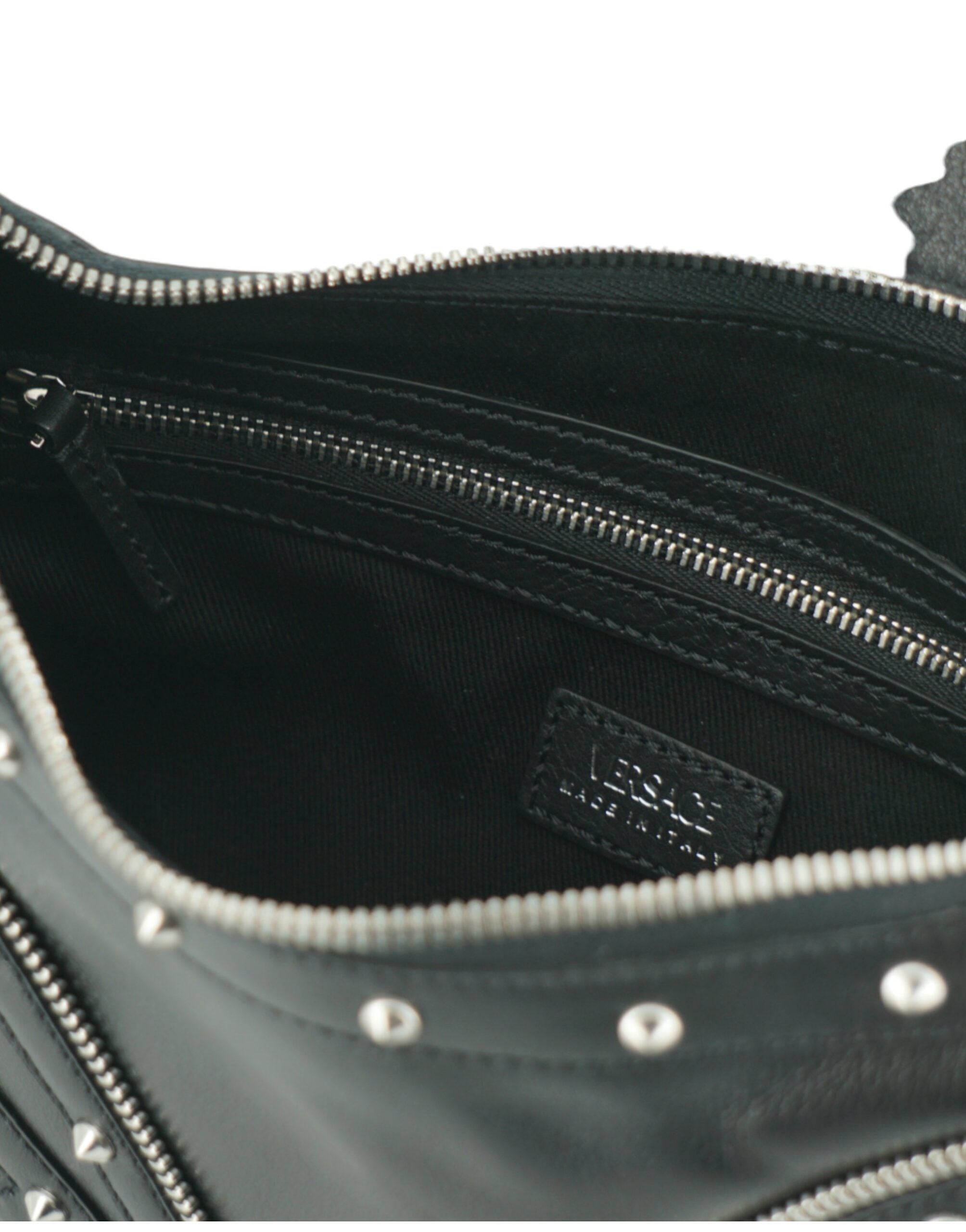 Elegante bolso de hombro tipo hobo de piel negra de Versace
