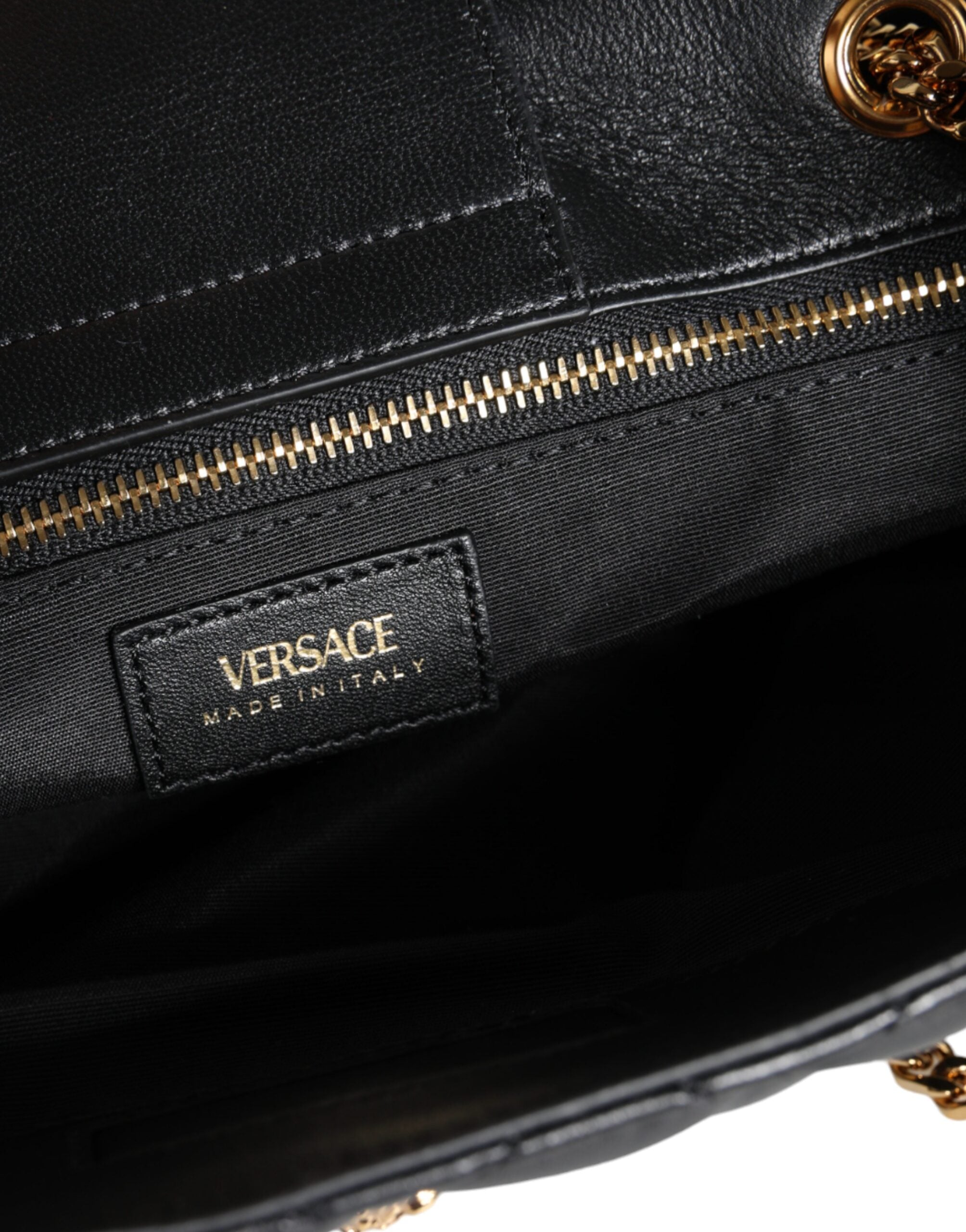 Bolso Versace con correa de cadena para el hombro de piel de napa acolchada negra