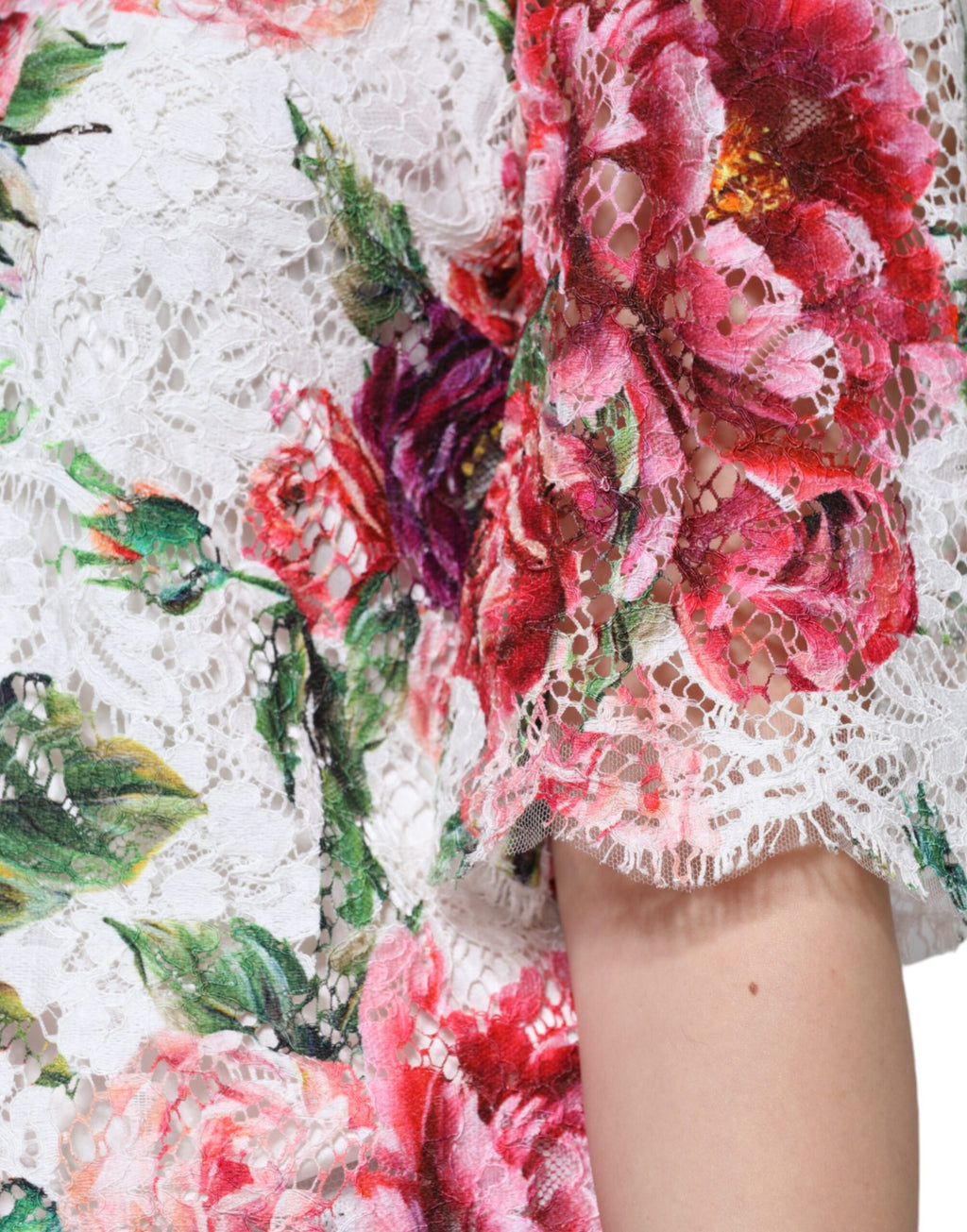 Blusa de manga corta con encaje de peonía blanca de Dolce &amp; Gabbana