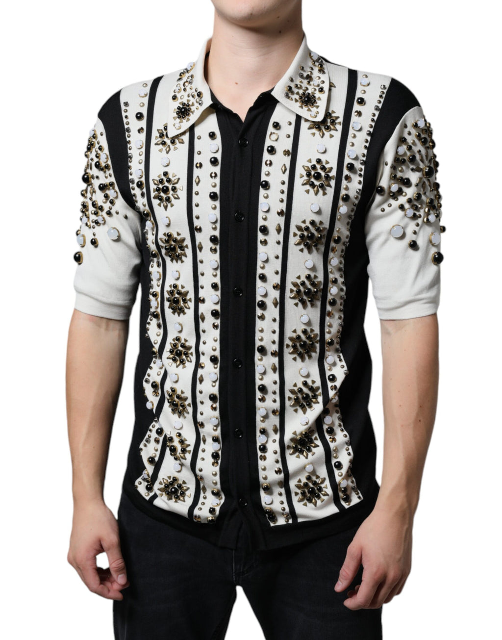 Camisa de seda blanca y negra con cristales de piedra tachonados de Dolce &amp; Gabbana