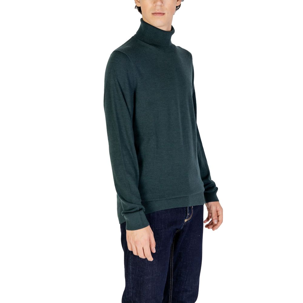Cuello alto de lana verde de Calvin Klein