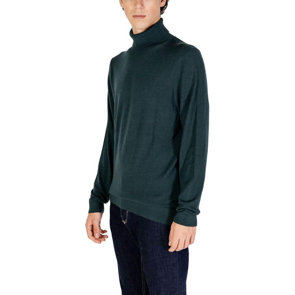Cuello alto de lana verde de Calvin Klein