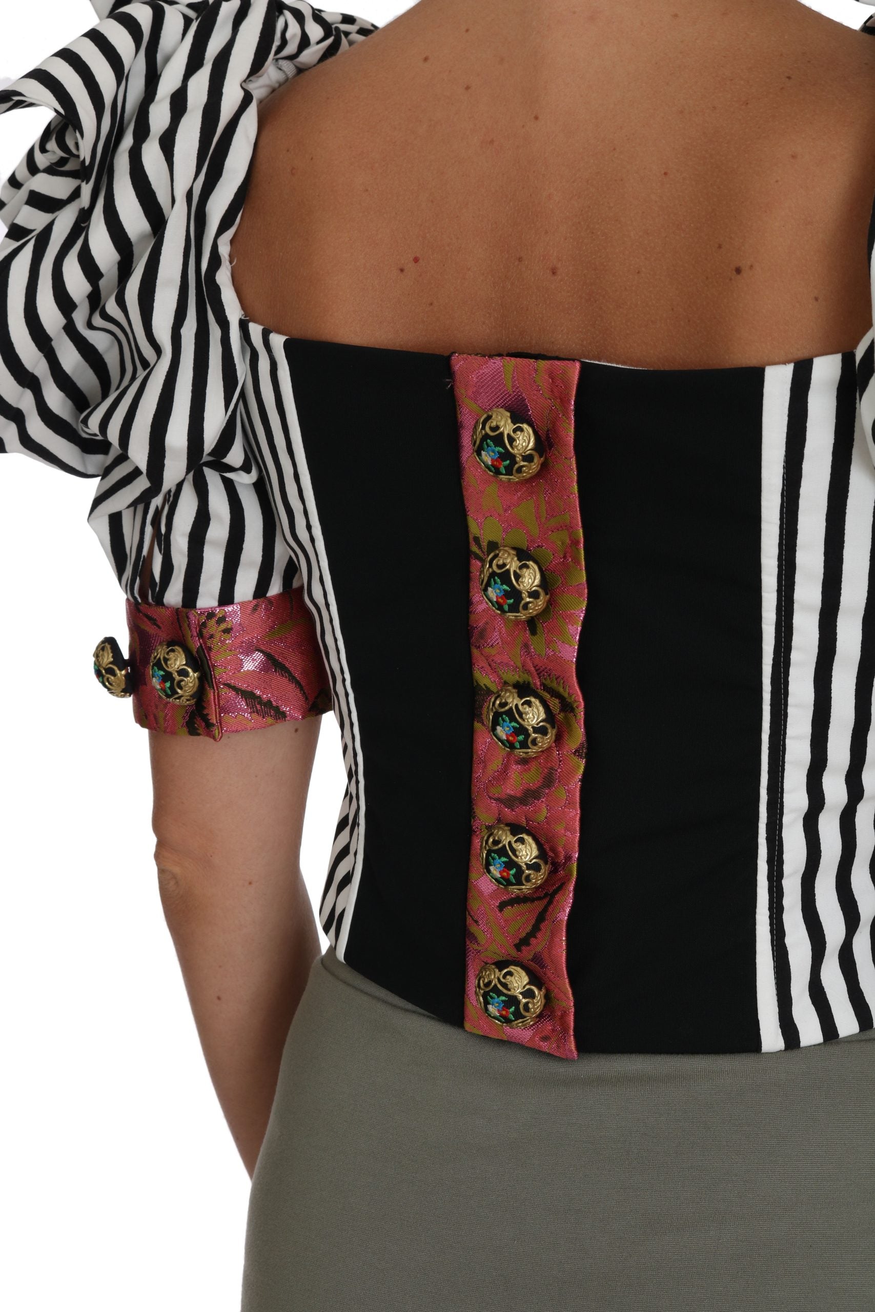 Camisas Dolce &amp; Gabbana con top corto a rayas blancas y negras y mangas abullonadas