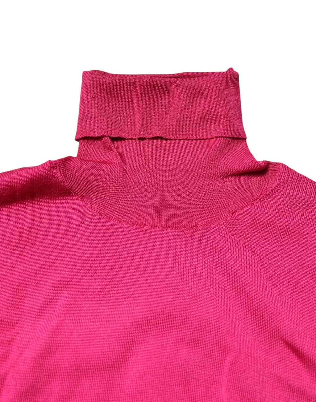 Top corto de cuello alto de punto de seda rosa de Dolce &amp; Gabbana