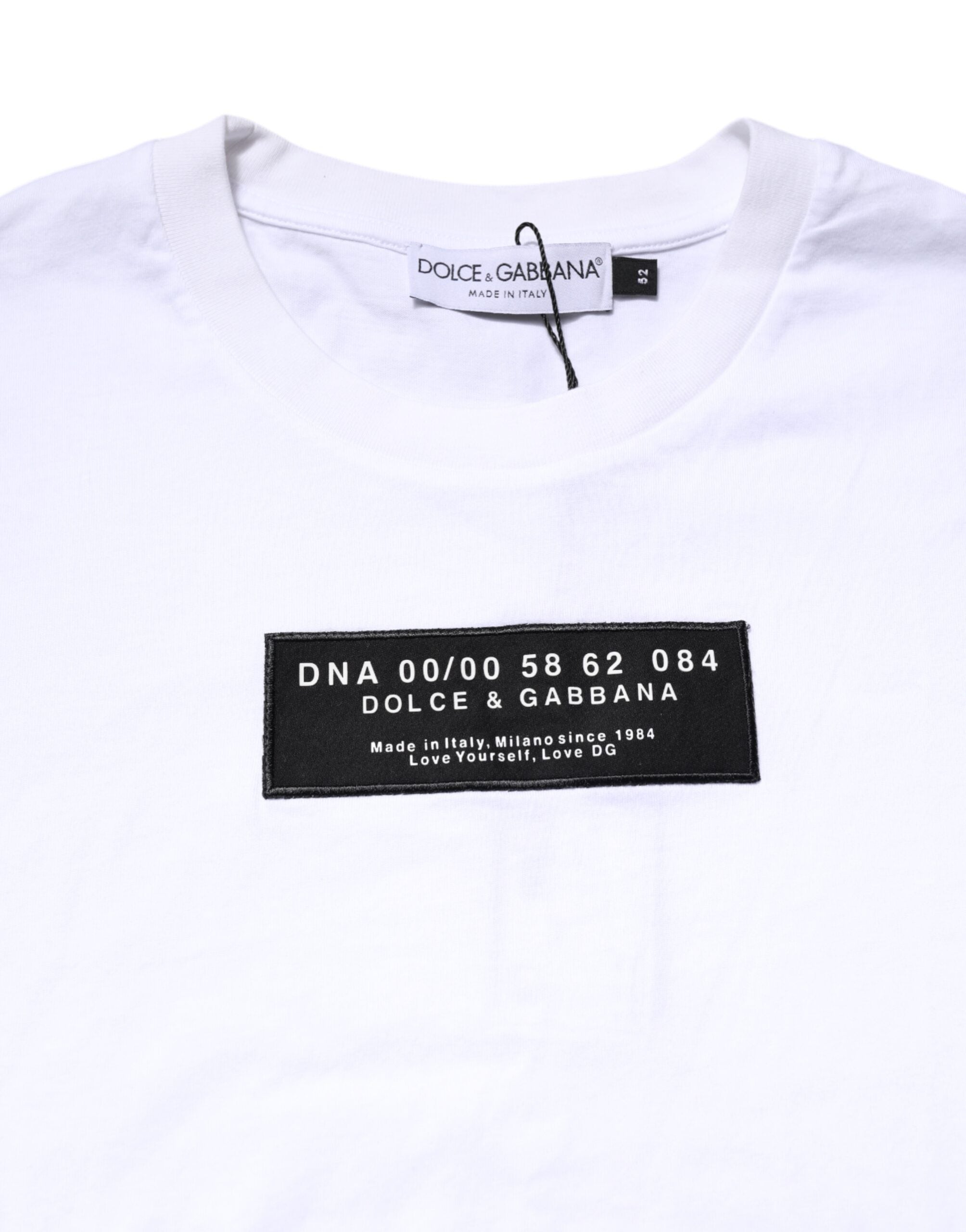 Camiseta de cuello redondo con parche del logotipo de algodón blanco de Dolce &amp; Gabbana